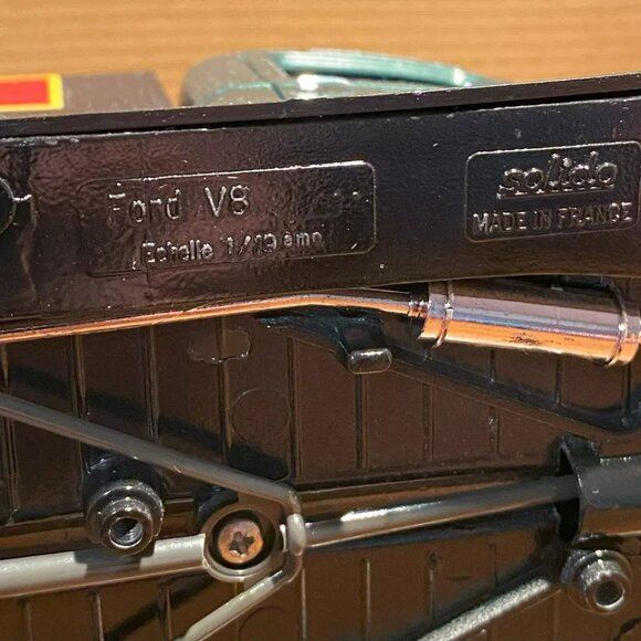 Solido Ford V8 Pick Up 1936 Coca-Cola Green & Black Model Truck 1/19 Scale - Picture 8 of 8